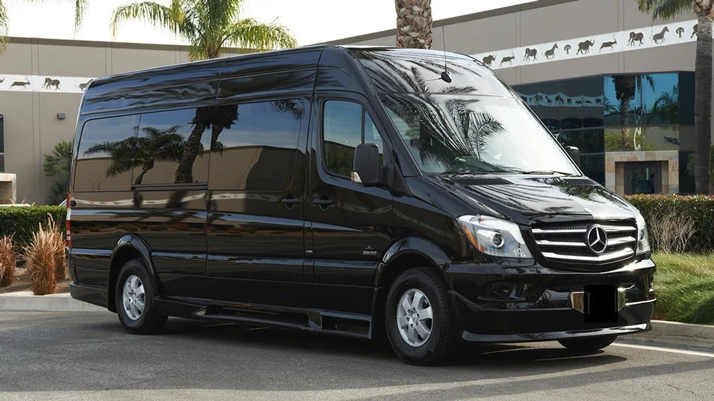 Mercedes-Benz Sprinter minibus